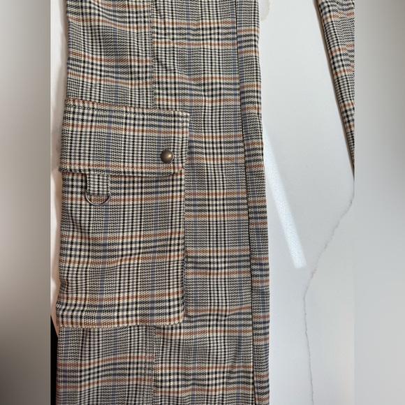 NWT- Urban Outfitters -  Jaelyn Menswear Cargo Pant In Neutral - Picture 11 of 15